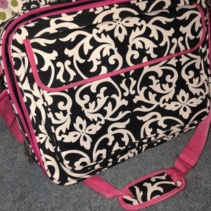 Laptop carrying case